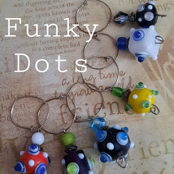 Wine Charms "Funky Dots" - Picture 1 of 3
